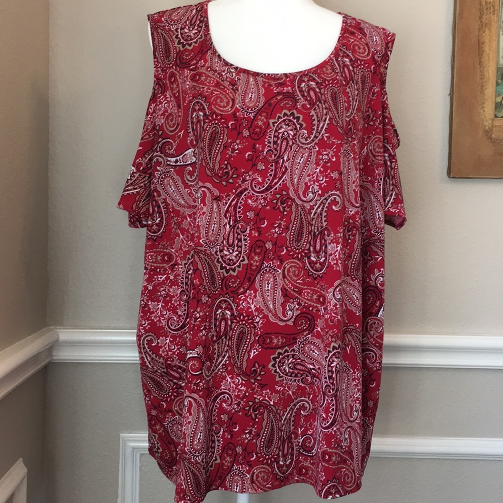 Catherine’s Cold Shoulder Top